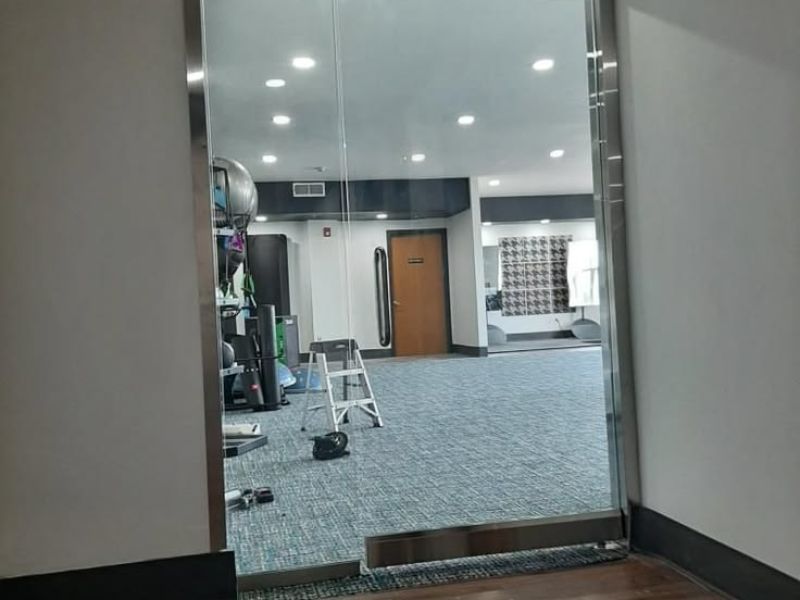 Gym Glass Partition